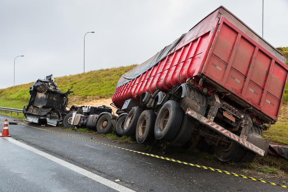 Read more about the article Truck Accident Injuries: Seeking Compensation